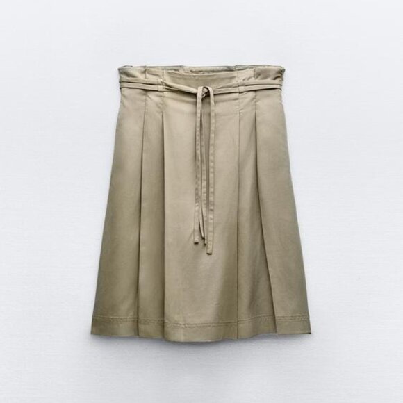 NWT KHAKI BEIGE DOUBLE BELT SKORT - Picture 4 of 7